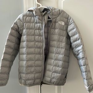 Toddler size 5T unisex North Face jacket. In great condition!